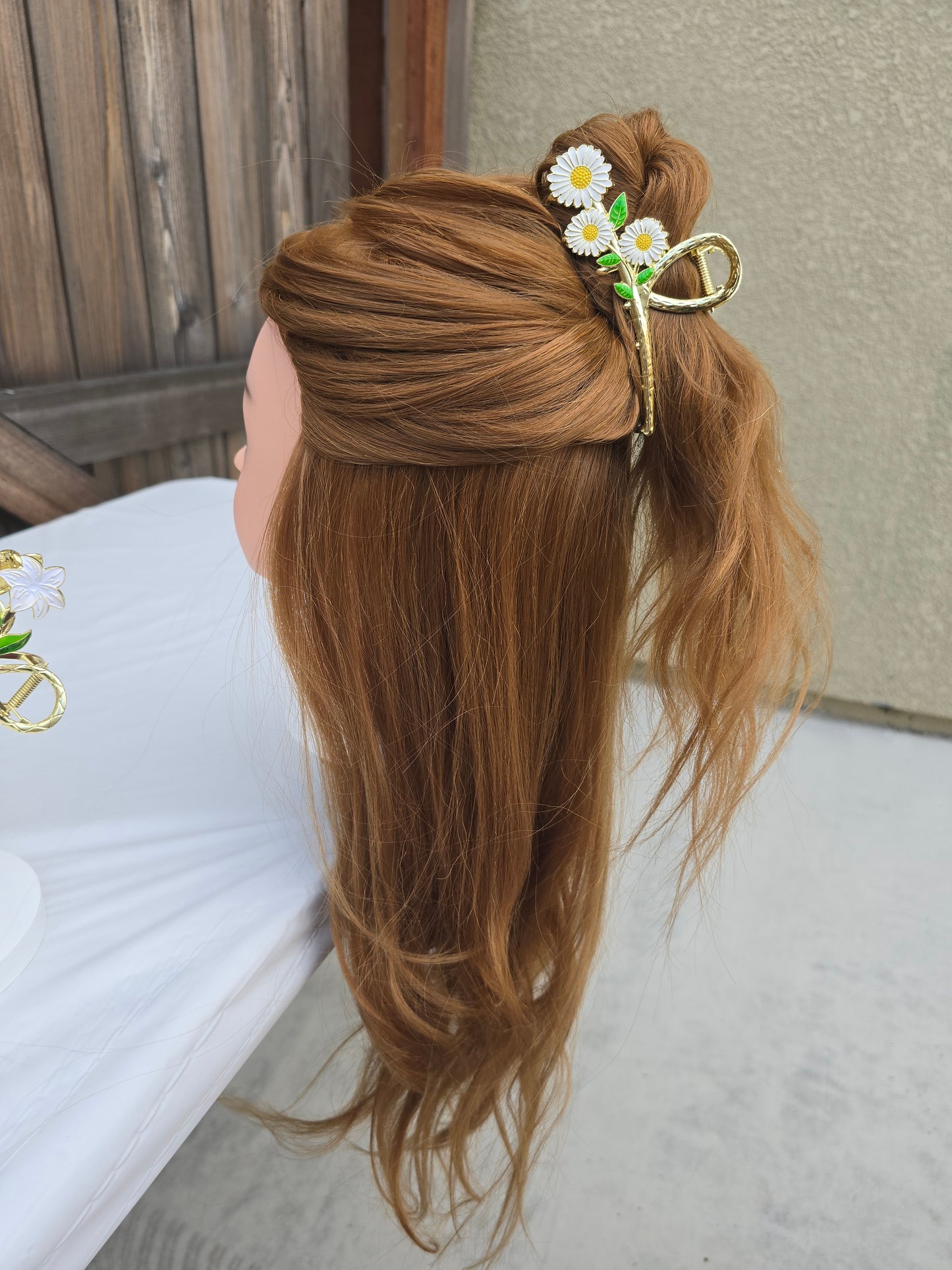 Triple Daisy Claw Clip